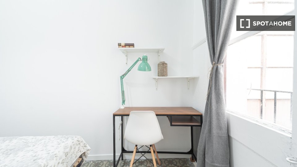 Double room Barcelona, 14 beds, 400m² — photo 3