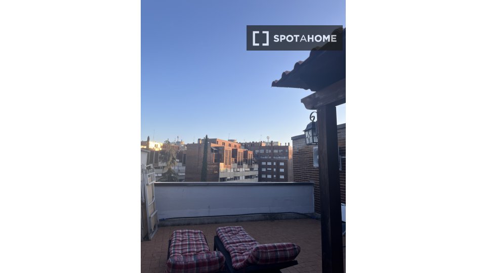 Double room Rome, 3 beds, 120m² — photo 9
