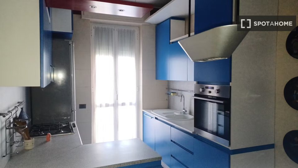 Double room Milan, 2 beds — photo 9