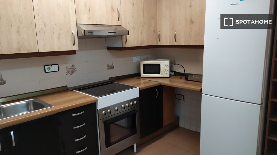 Double room Valencia, 4 beds, 90m² — photo 16