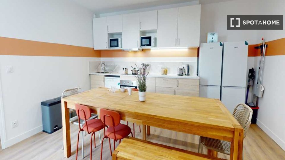 Double room Paris, 9 beds, 140m² — photo 9