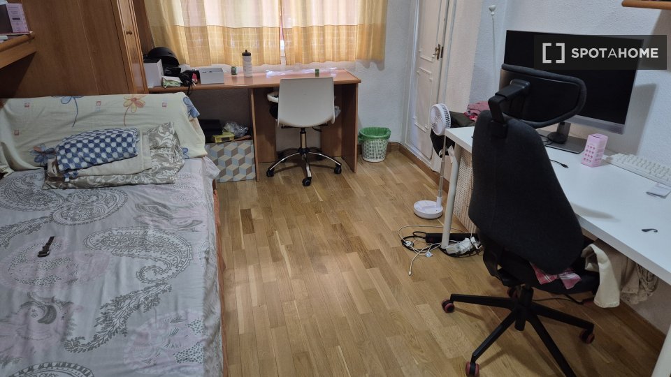 Double room Madrid, 4 beds, 120m² — photo 26