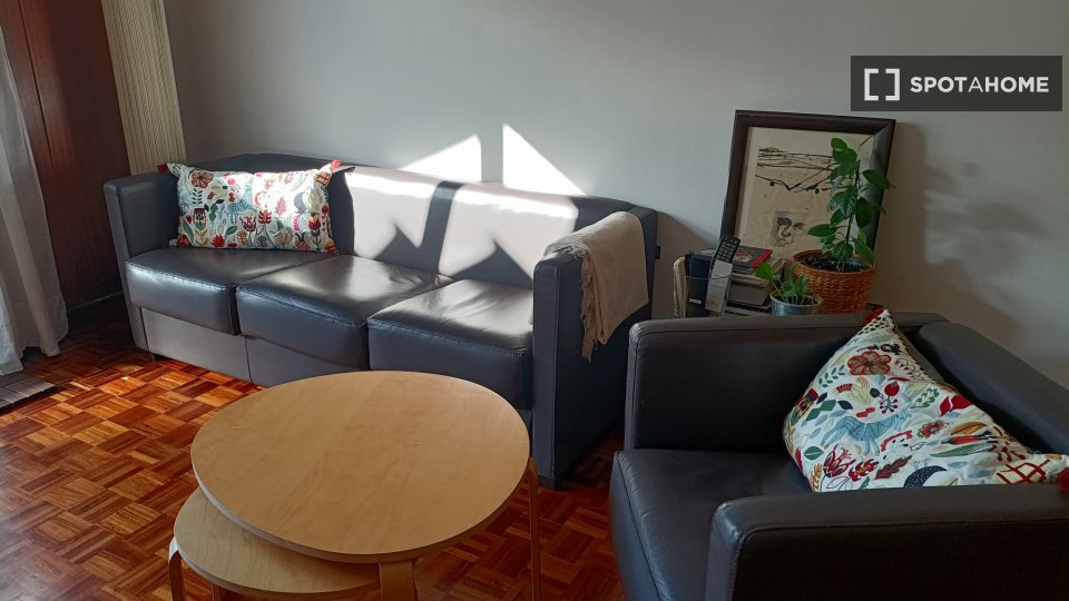 Double room Barcelona, 3 beds, 140m² — photo 19