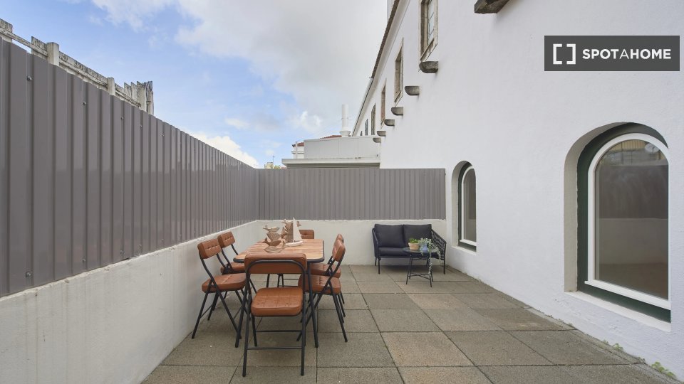 Double room Lisbon, 8 beds — photo 8