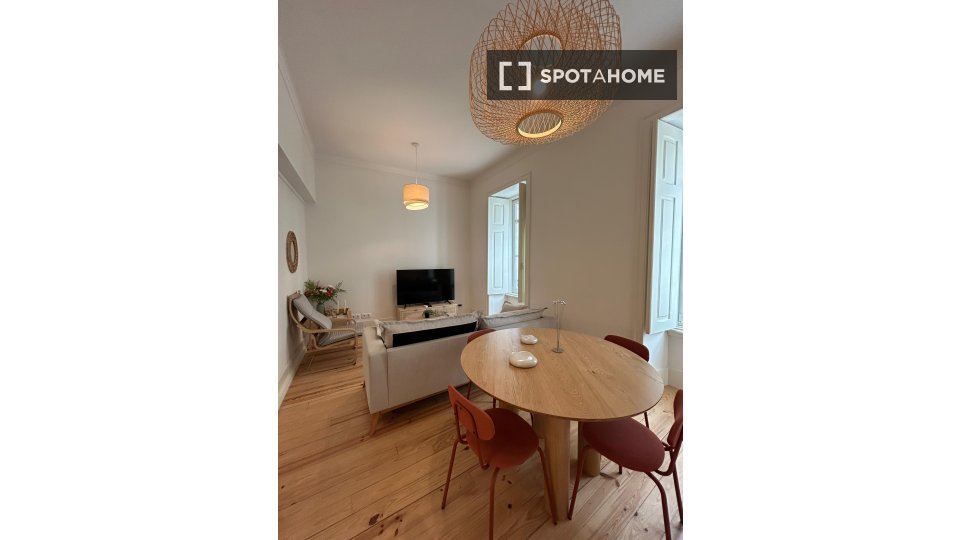Apartment Lisbon, 2 beds, 90m² — photo 6