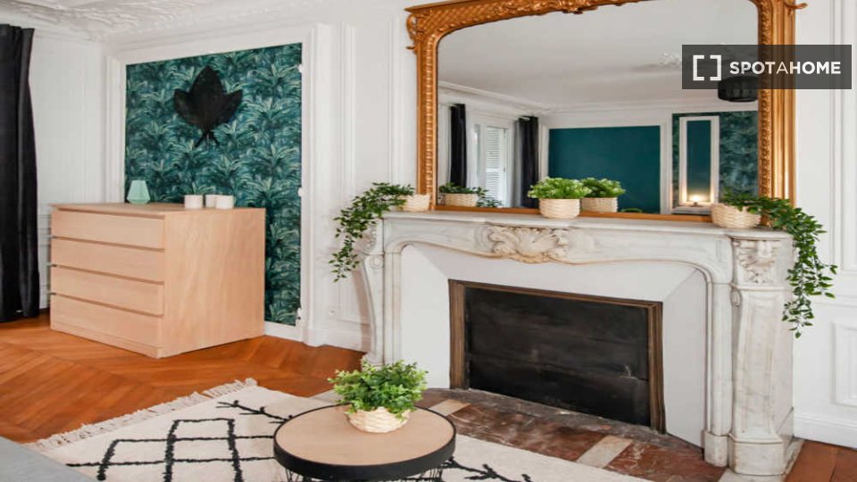 Double room Paris, 5 beds, 140m² — photo 11