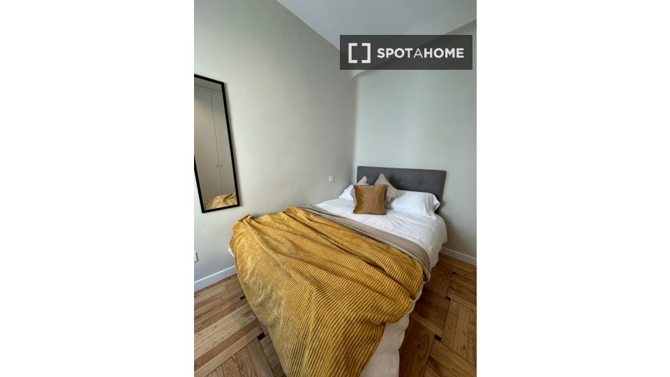 Double room Madrid, 8 beds, 139m² — photo 4