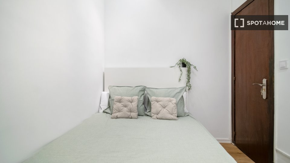 Double room Barcelona, 6 beds — photo 14