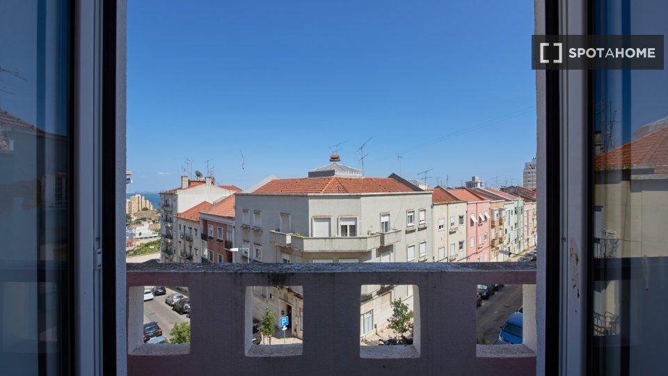 Double room Lisbon, 7 beds — photo 10
