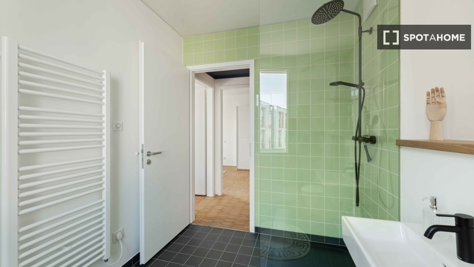 Double room Munich, 4 beds, 104m² — photo 7