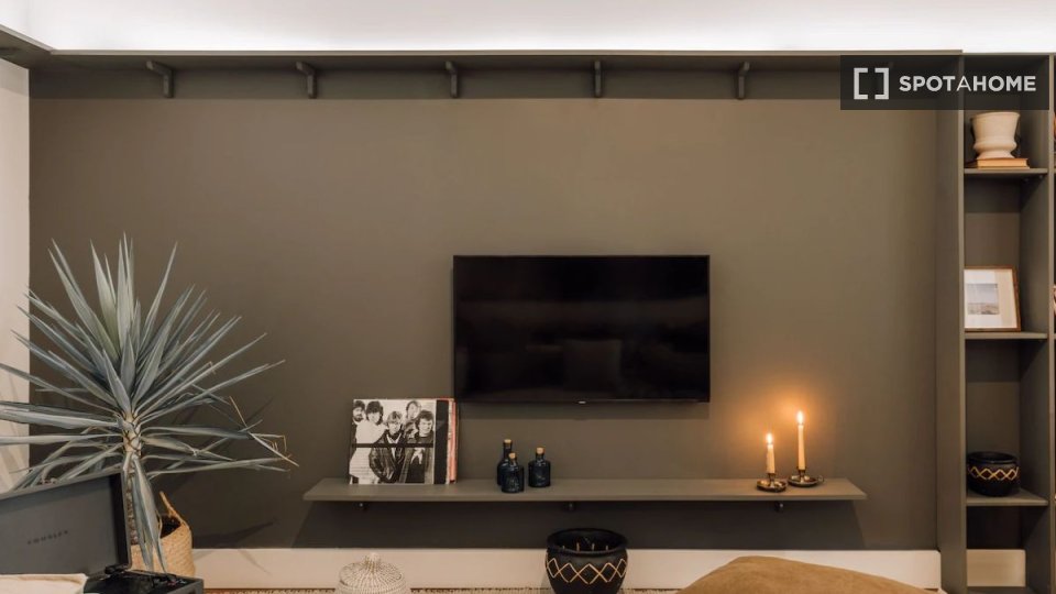 Apartment Lisbon, 2 beds — photo 13