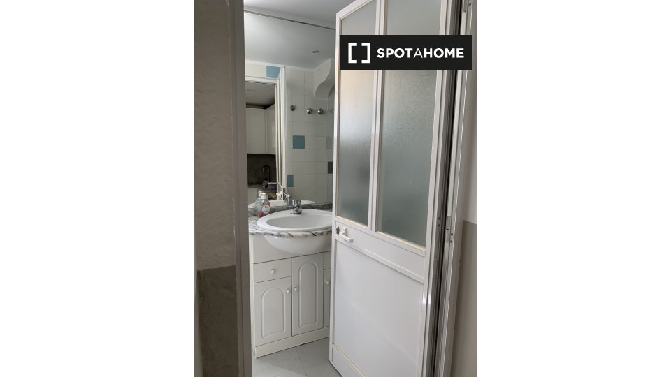 Apartment Lisbon, 1 bed, 43m² — photo 7