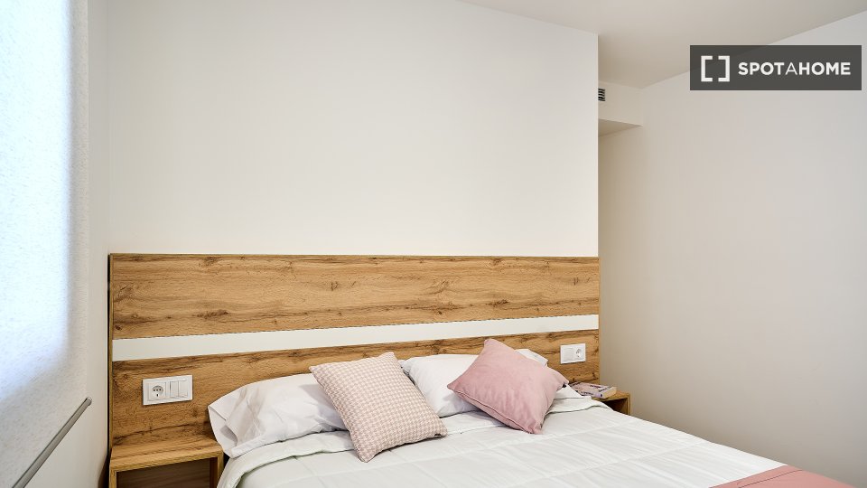 Apartment Barcelona, 2 beds, 55m² — photo 24