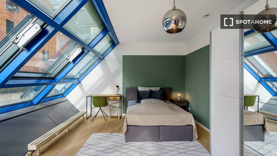 Double room Berlin, 4 beds, 123m² — photo 9