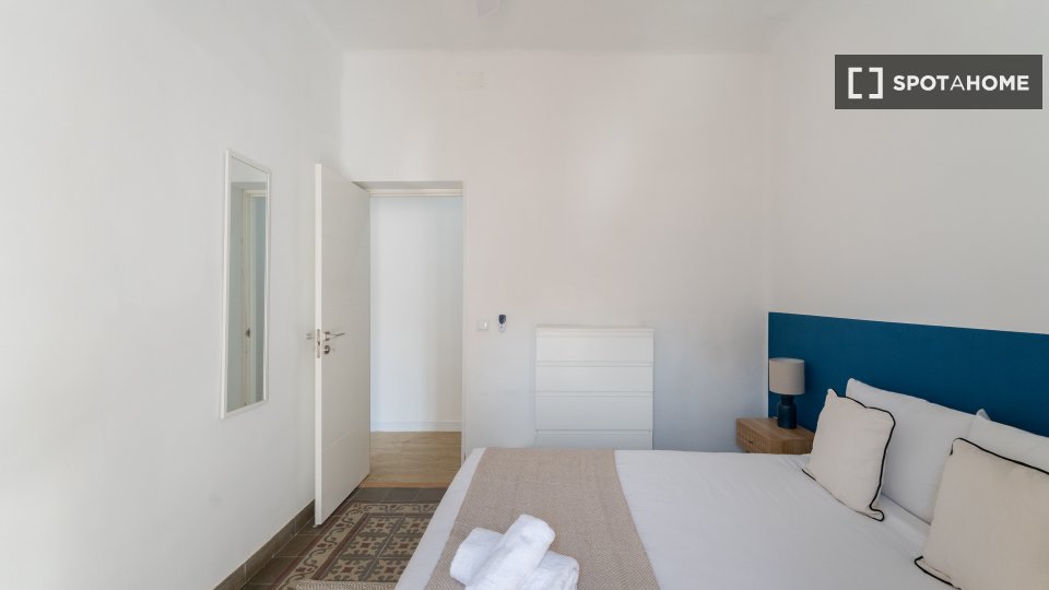 Double room Madrid, 6 beds — photo 11