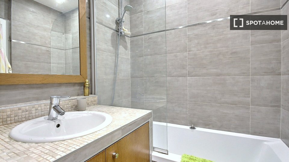 Apartment Paris, 1 bed, 76m² — photo 19
