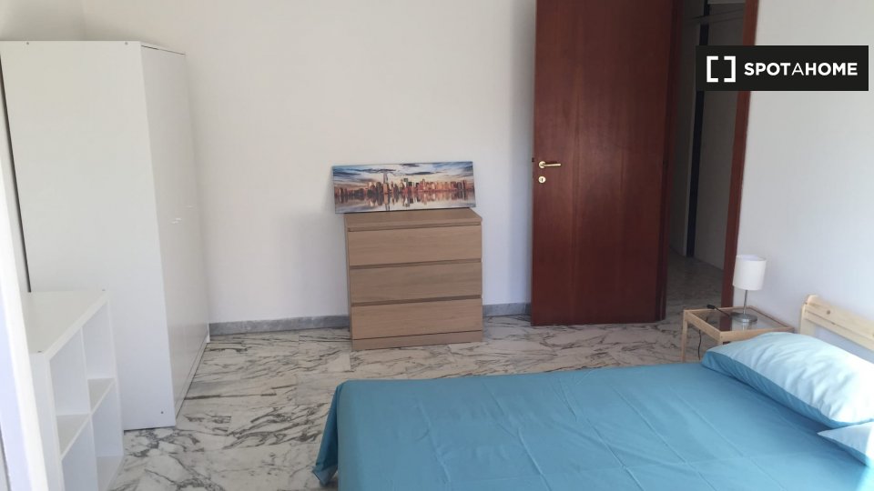 Double room Rome, 4 beds — photo 13