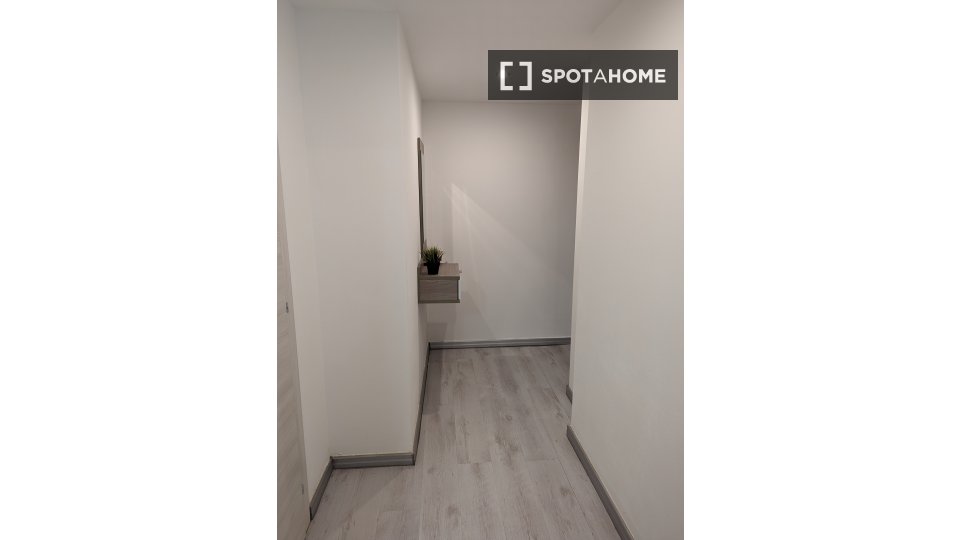 Double room Milan, 3 beds, 75m² — photo 12