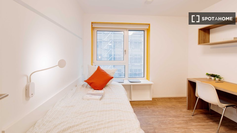 Double room Berlin, 3 beds, 36m² — photo 28