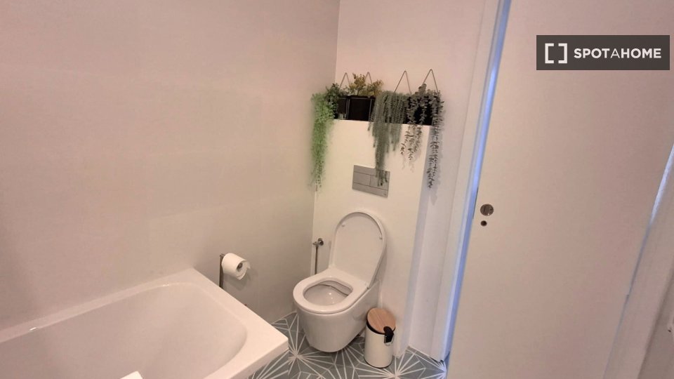 Apartment Lisbon, 3 beds, 125m² — photo 40