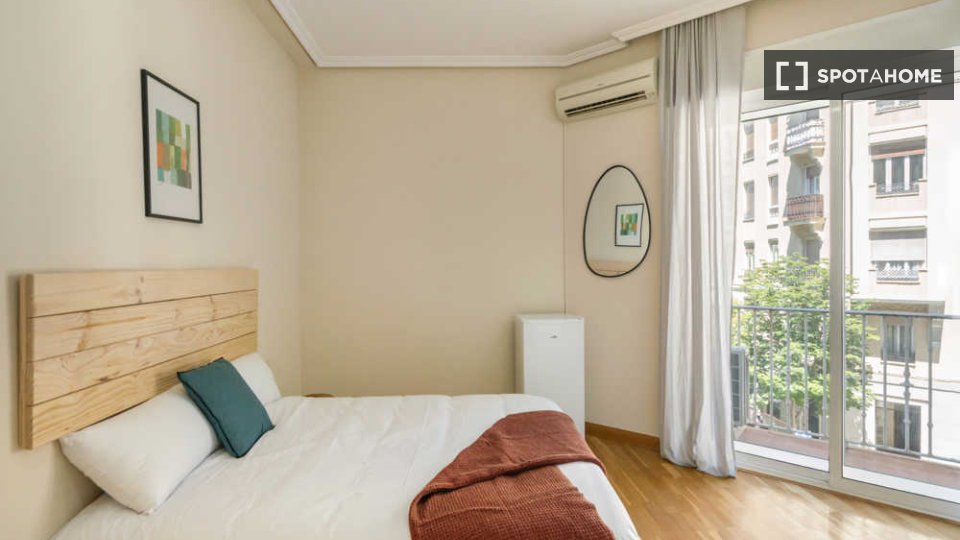 Double room Madrid, 7 beds — photo 54