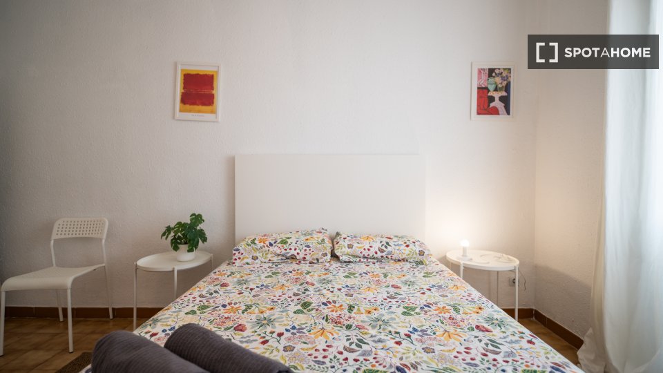 Double room Barcelona, 8 beds — photo 18