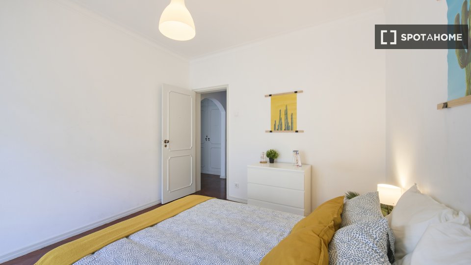 Double room Lisbon, 7 beds — photo 17