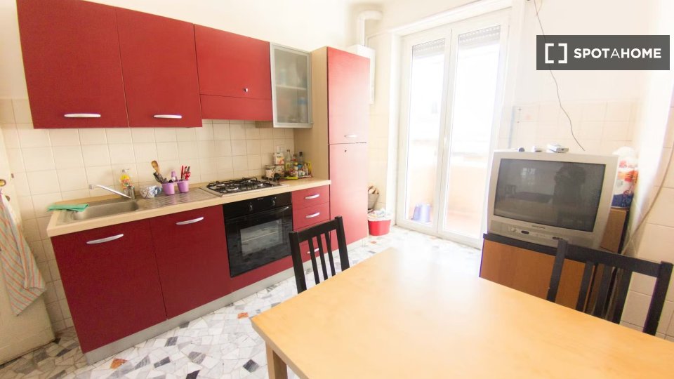 Double room Milan, 2 beds — photo 6