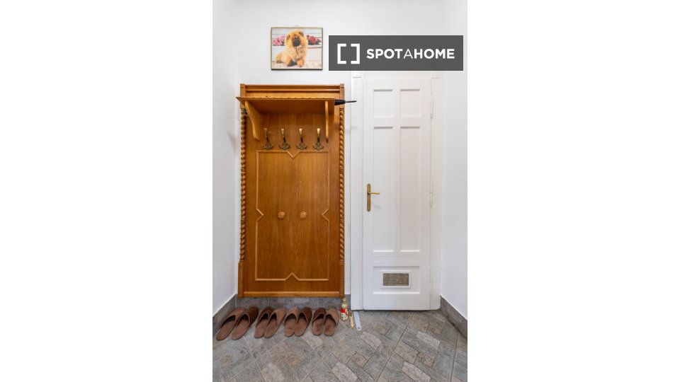 Apartment Budapest, 2 beds, 64m² — photo 4