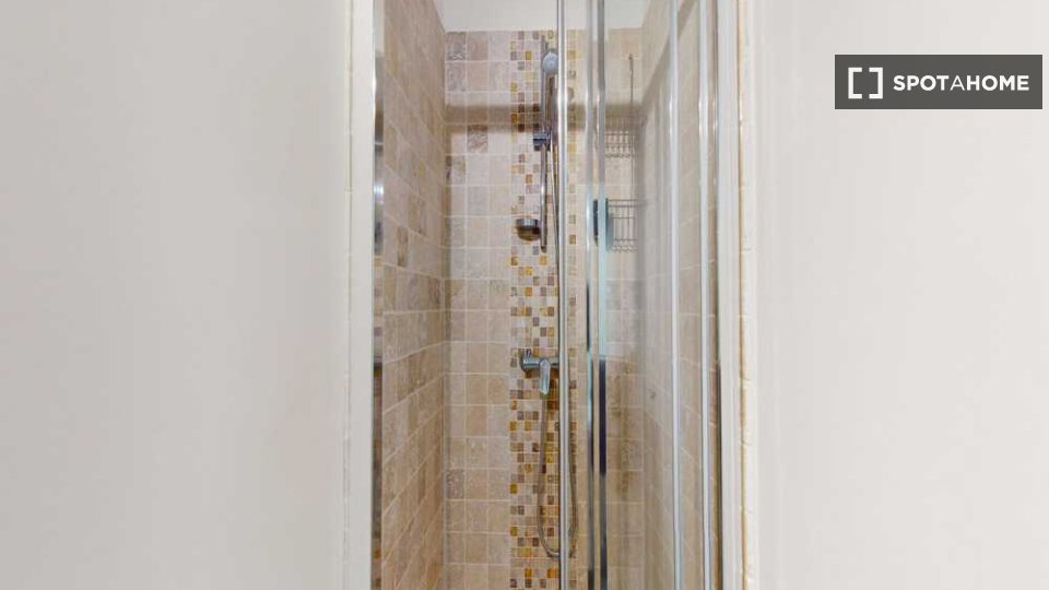 Double room Paris, 5 beds, 120m² — photo 16
