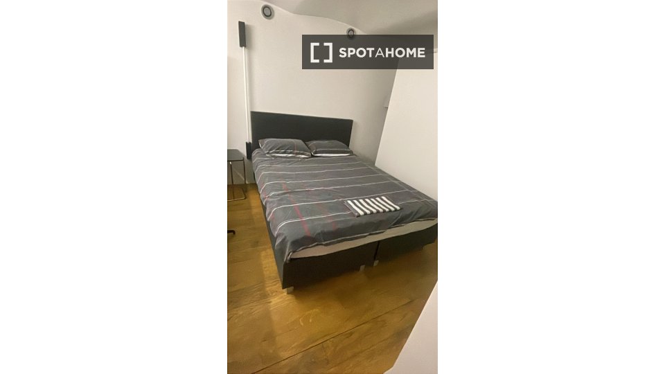 Double room Brussels, 6 beds, 450m² — photo 4