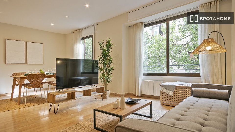 Apartment Barcelona, 2 beds, 68m² — photo 11