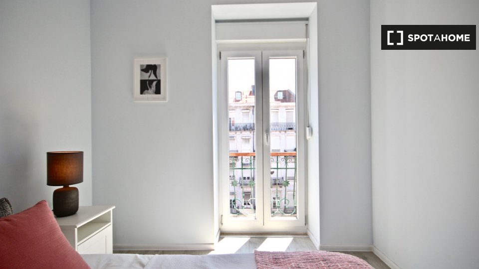 Apartment Lisbon, 2 beds — photo 17