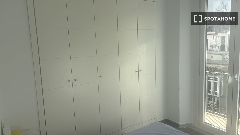 Apartment Seville, 1 bed, 64m² — photo 4
