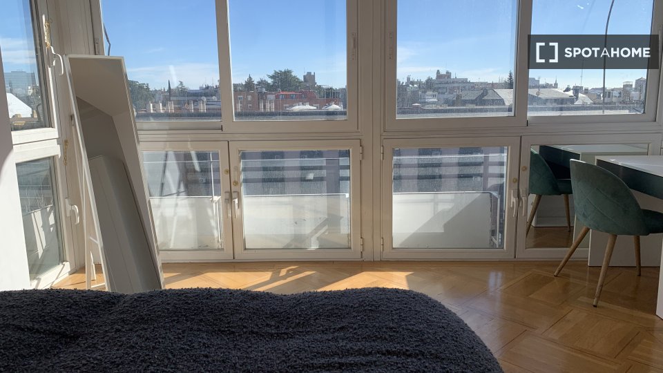 Double room Madrid, 6 beds — photo 8