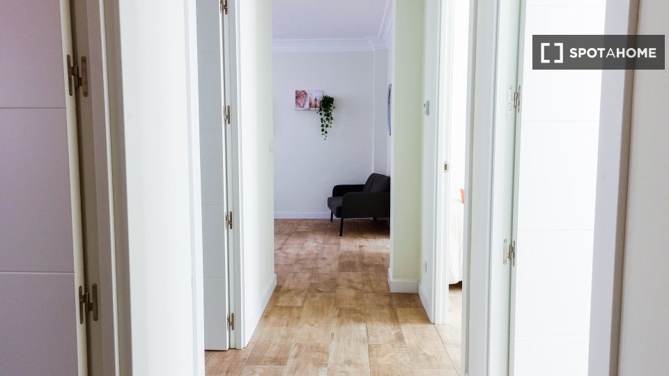 Apartamento de 3 habitaciones en alquiler en San Ignacio, Bilbao.