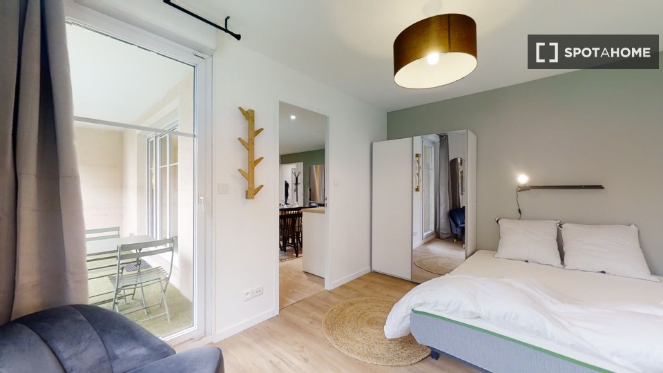 Double room Lyon, 15 beds — photo 16