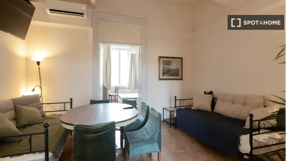 Apartment Rome, 4 beds, 120m² — photo 2