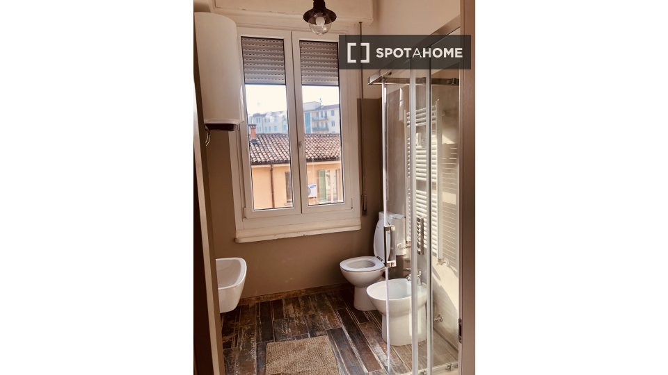 Double room Bologna, 4 beds, 118m² — photo 5