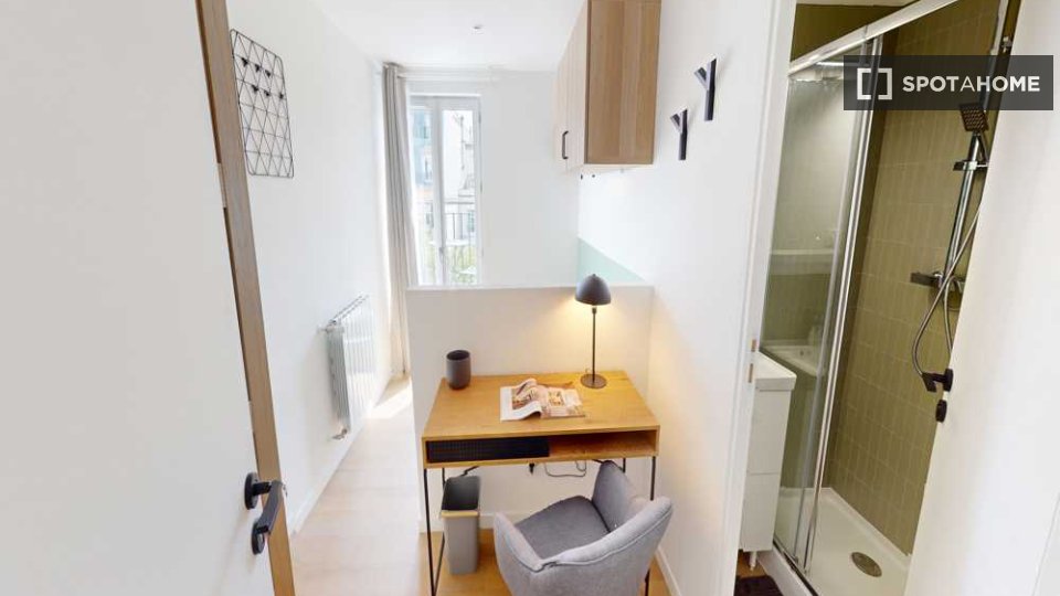 Double room Paris, 9 beds, 160m² — photo 32