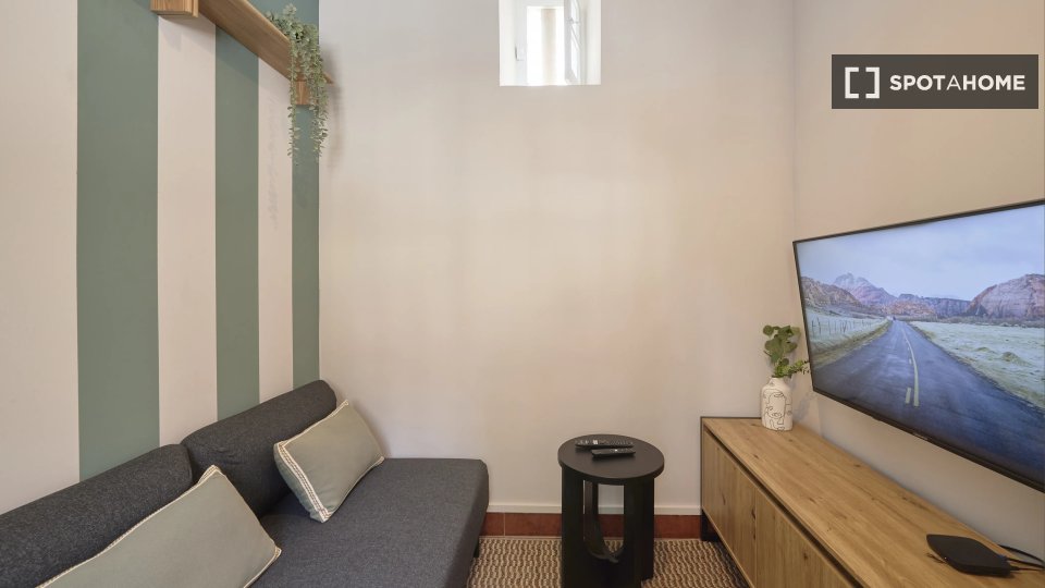Apartment Lisbon, 1 bed — photo 5
