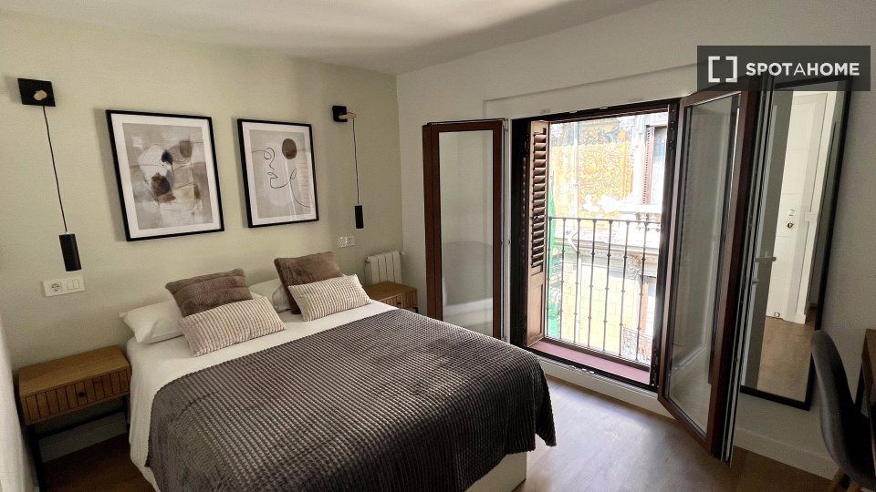 Double room Madrid, 8 beds — photo 10