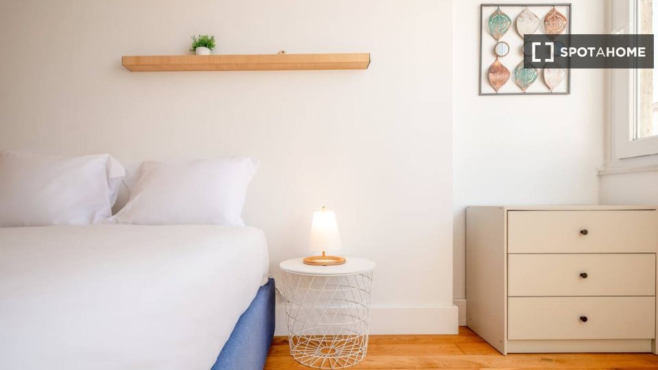 Apartment Lisbon, 1 bed — photo 16