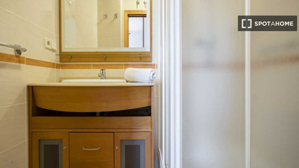 Double room Madrid, 12 beds — photo 72