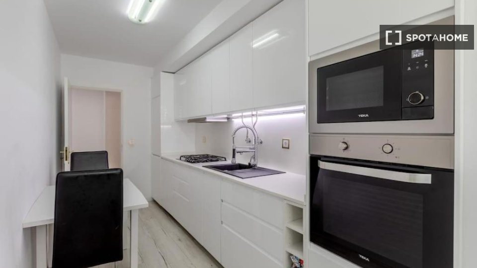 Apartment Lisbon, 3 beds — photo 8