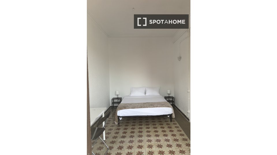 Double room Barcelona, 8 beds, 200m² — photo 15