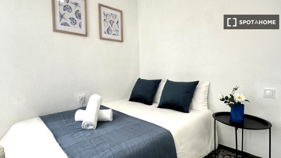 Double room Valencia, 5 beds — photo 2