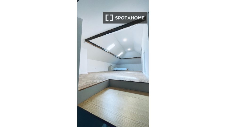 Double room Lisbon, 6 beds, 20m² — photo 3