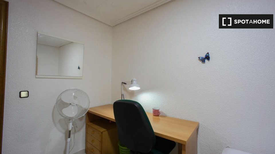 Double room Valencia, 4 beds, 100m² — photo 5
