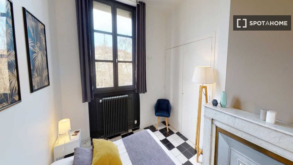 Double room Lyon, 4 beds, 110m² — photo 17